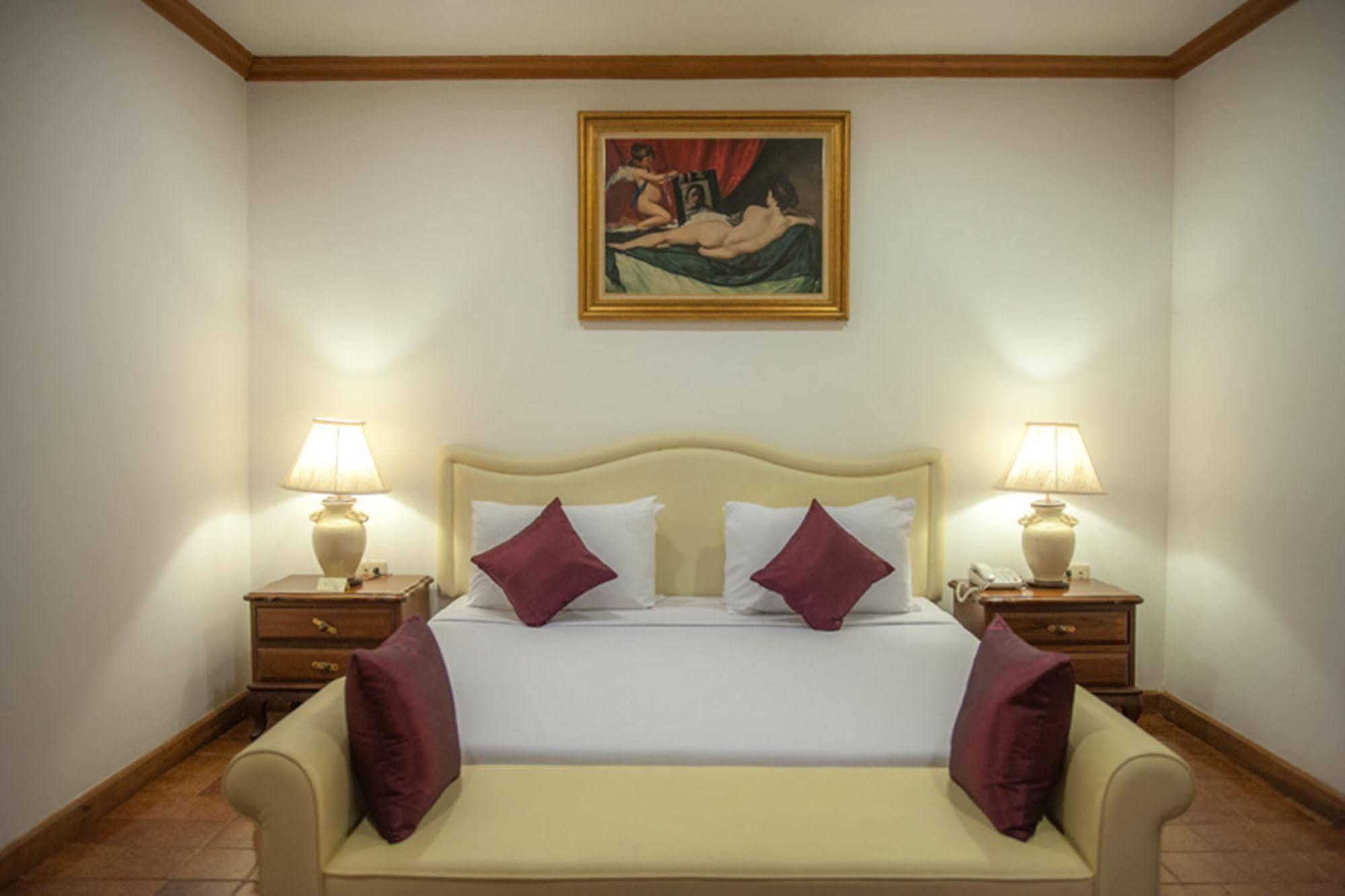 Lido Beach Hotel Pattaya Esterno foto