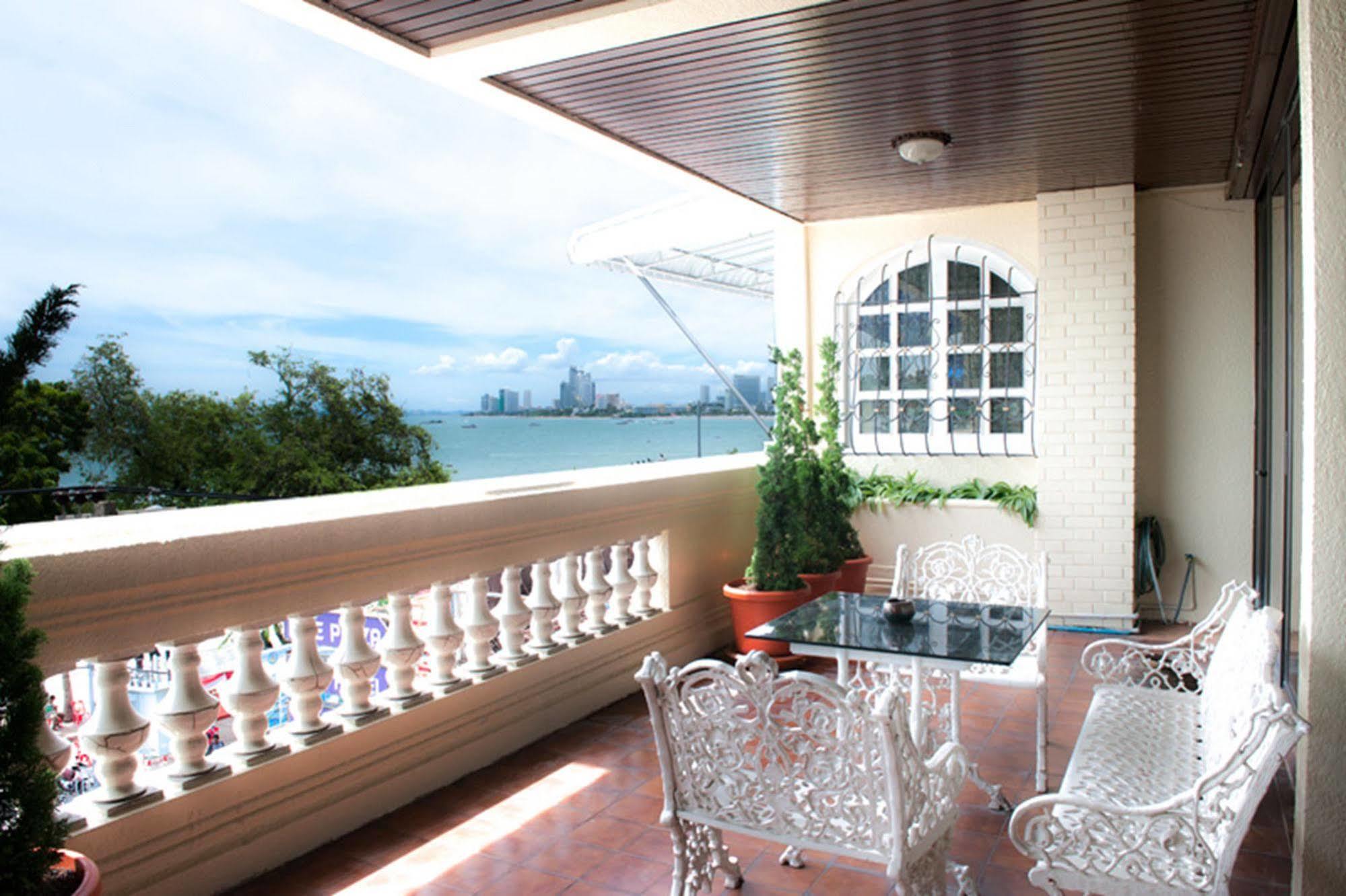 Lido Beach Hotel Pattaya Esterno foto